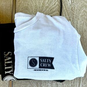 Salty Crew outfit